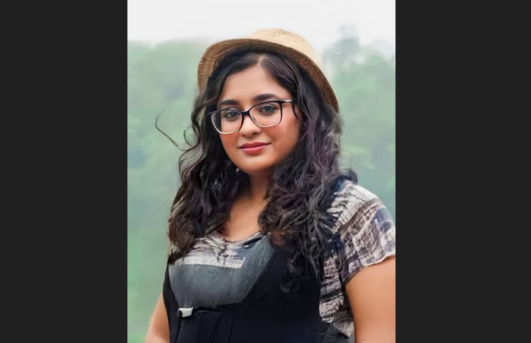 "Kavita Ki Dehri Par": A Soul-Stirring Poetry Debut by Vidushi Malpani