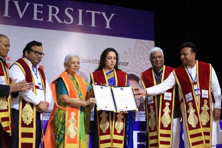 Hon’ble Governor of Uttar Pradesh, Smt. Anandiben Patel confers degrees at 4th Convocation of Sanskriti University