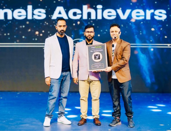 From a ₹10,000 Government Job to Building Funnel Hike Marketing Agency — The Inspiring Journey of Alamgir Shaikh